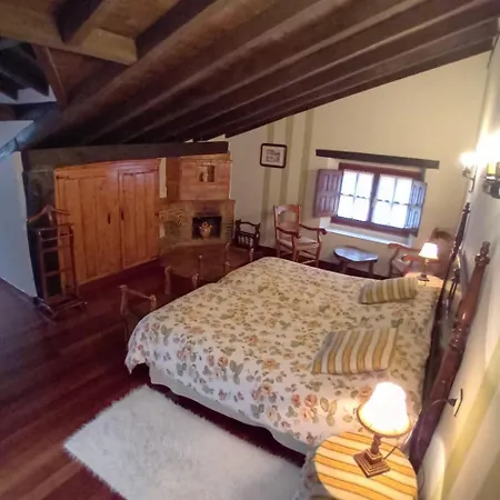 여관 La Punvieja *